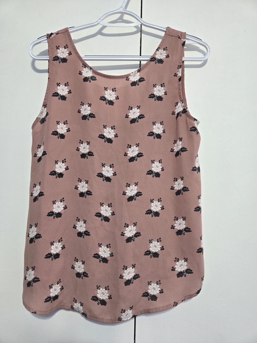 LOFT Outlet Floral Sleeveless Blouse Pink Mauve‎ Tie Back Tank Top Size Small